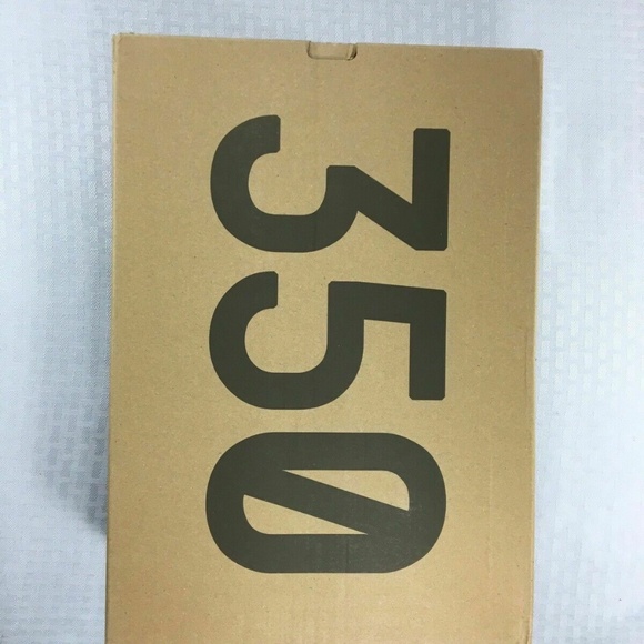 NEW IN BOX ADIDAS YEEZY BOOST 350 V2 FW3042 - Picture 6 of 8